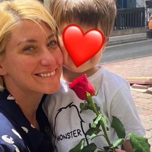 Η Σία Κοσιώνη έχει γενέθλια και ο γιος της ετοίμασε την "ωραιότερη τούρτα του κόσμου"