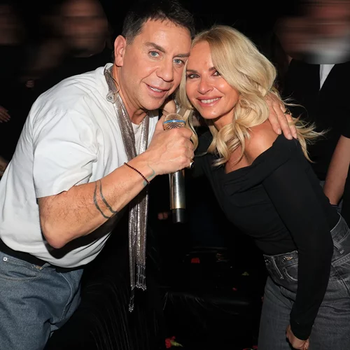 Μαρία Μπεκατώρου | Αγκαλιά με τον Γιώργο Μαζωνάκη σε βραδινή έξοδο