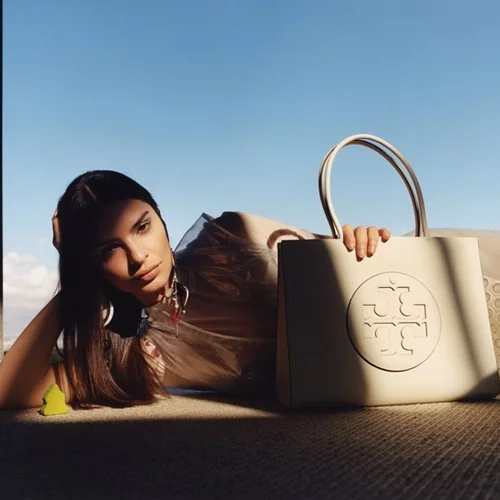 Η διαχρονική it-bag του φετινού καλοκαιριού που ταιριάζει με κάθε εμφάνιση