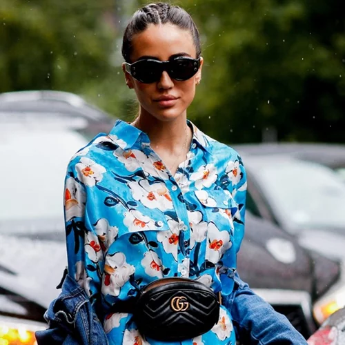 Τα ωραιότερα H&M floral tops για να συνδυάσεις με τα τζιν σου