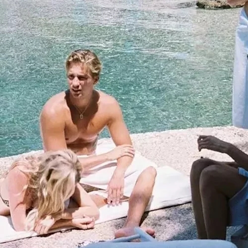 Όταν ο Κωνσταντίνος Αλέξιος Ντε Γκρες έκανε διακοπές στην Ελλάδα με την Poppy Delevingne