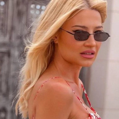 Η Φαίη Σκορδά με πιο κοντά μαλλιά από ποτέ | Δες το νέο της κούρεμα