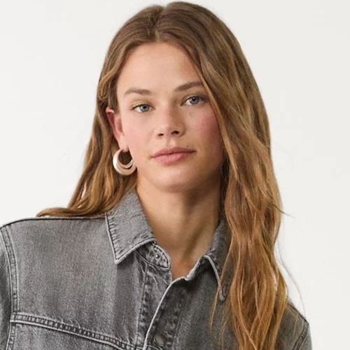 Αυτή η ολόσωμη φόρμα από τη Stradivarius είναι το πιο ευκολοφόρετο item για τις εμφανίσεις τoυ φθινοπώρου