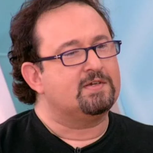 Γιάννης Παπαμιχαήλ: "Όταν βλέπεις τους γονείς σου να πιάνονται στα χέρια" - Ο δύσκολος χωρισμός της Αλίκης και του Δημήτρη