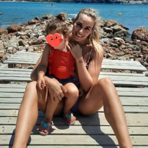 Ελεονώρα Μελέτη | Ποζάρει με την κόρη της και στέλνει ένα υπέροχο μήνυμα για τον εσωτερικευμένο μισογυνισμό