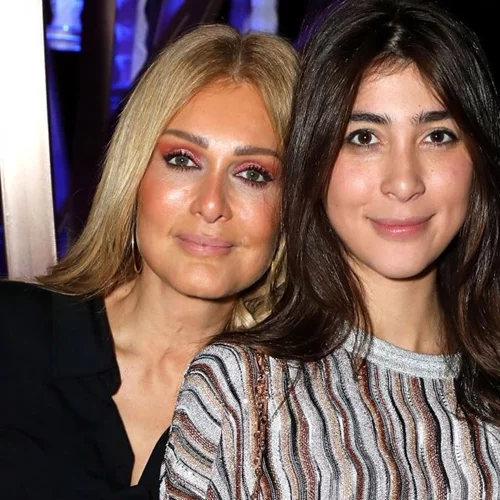 Νατάσα Θεοδωρίδου | Αγκαλιά με τη Χριστιάνα της