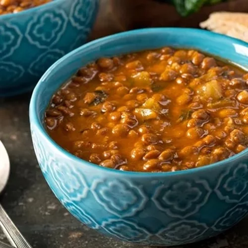 Νηστεία 2025: Πότε ξεκινάει η Σαρακοστή; - Τι επιτρέπεται και τι απαγορεύεται να τρως