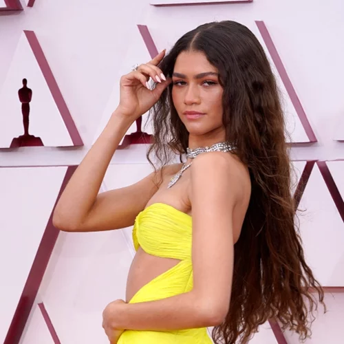 Ο φόρος τιμής στη Beyoncé | Το Versace φόρεμα της Zendaya για το οποίο μιλούν όλοι