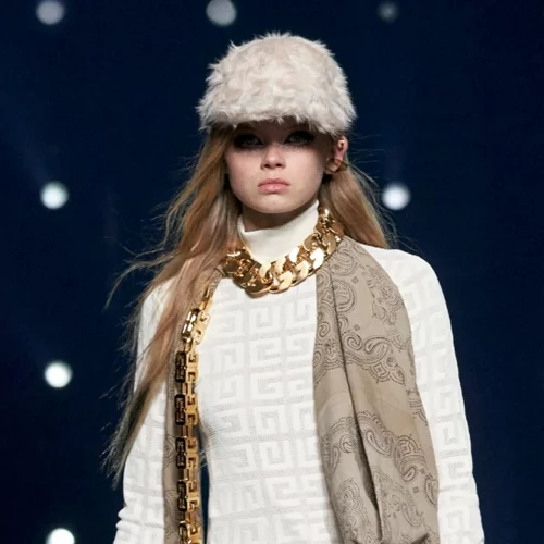 Must Haves | 10 κασκόλ για να κάνεις τις πιο κομψές και cozy χειμερινές εμφανίσεις