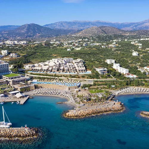 Η βράβευση της Zeus International στη βραδιά απονομής στα Seven Stars Luxury Hospitality and Lifestyle Awards