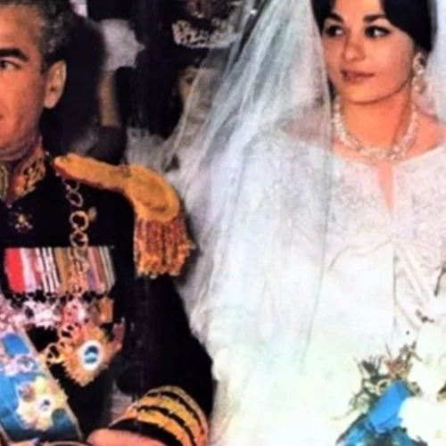 Η τραγική ιστορία της τελευταίας βασιλικής οικογένειας του Ιράν γίνεται σειρά