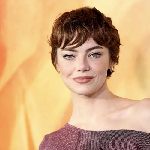 Aπό τη Sigourney Weaver μέχρι την Εmma Stone | Αυτές οι ηθοποιοί ξύρισαν το κεφάλι τους για τον ρόλο της ζωής τους