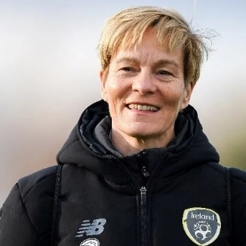 Βέρα Πάου | "35 χρόνια κρατούσα το μυστικό μου" λέει η Ολλανδή προπονήτρια για τους βιασμούς της