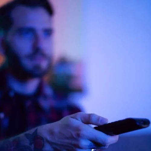 To Netflix επιβραβεύει το binge watching