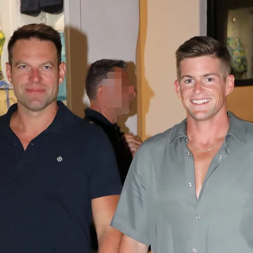 Όρκους αιώνιας αγάπης αντάλλαξαν Στέφανος Κασσελάκης και Τάιλερ Μακμπέθ