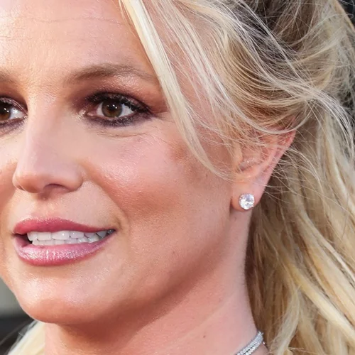Britney Spears | Η μεγάλη αλλαγή στην εμφάνισή της μετά την "απελευθέρωση" και τον αρραβώνα της