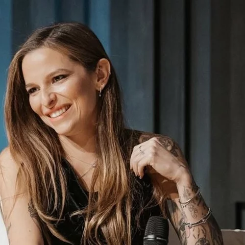 Εριέττα Κούρκουλου Λάτση | Το ανατρεπτικό πεντικιούρ που υιοθέτησε για το καλοκαίρι