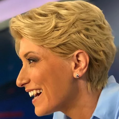 Σία Κοσιώνη | Το νέο χρώμα στα μαλλιά της είναι η μεγαλύτερη αλλαγή μετά το à la garçonne κούρεμα