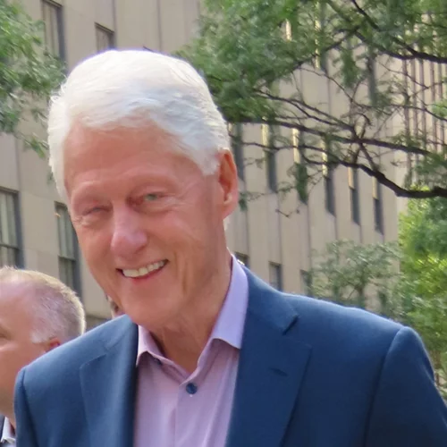 Ο Bill Clinton εισήχθη εσπευσμένα στο νοσοκομείο
