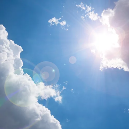 Υψηλές θερμοκρασίες για την εποχή και σήμερα: Εως 32 βαθμούς ο υδράργυρος - Πού θα βρέξει