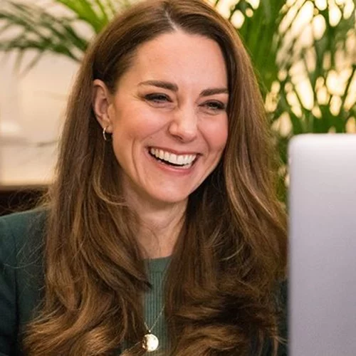 Kate Middleton | Παραδίδει μαθήματα στιλ για Zoom meetings