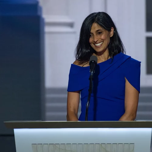 Usha Vance | Η Ινδή δικηγόρος με το εντυπωσιακό βιογραφικό που ετοιμάζεται να γίνει η "δεύτερη κυρία" των ΗΠΑ