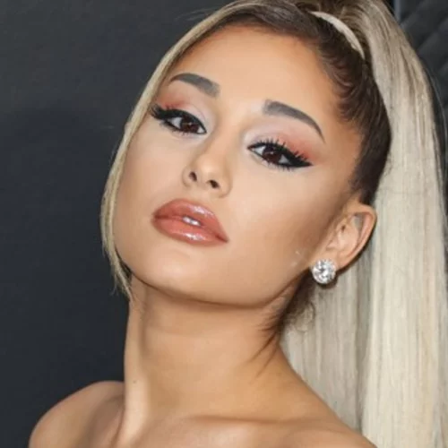 God Is A Woman | Το νέο, πολλά υποσχόμενο άρωμα της Ariana Grande