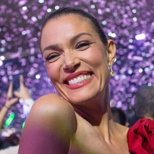 Βίκυ Καγιά | Φόρεσε ιδανικά το bralette σε βραδινή εμφάνιση