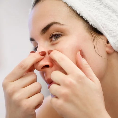 Πώς φεύγουν τα εσωτερικά σπυράκια; Τα do's και don'ts