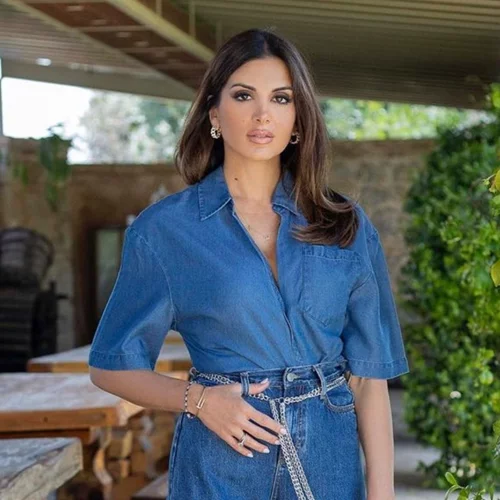 To Zara top της Σταματίνας Τσιμτσιλή που ταιριάζει τέλεια με σορτσάκι