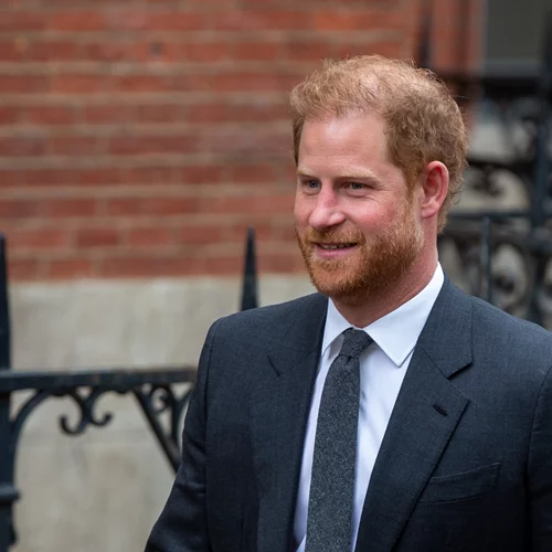 Ο σκιώδης συγγραφέας του πρίγκιπα Harry έκανε αποκαλύψεις για τη συνεργασία τους