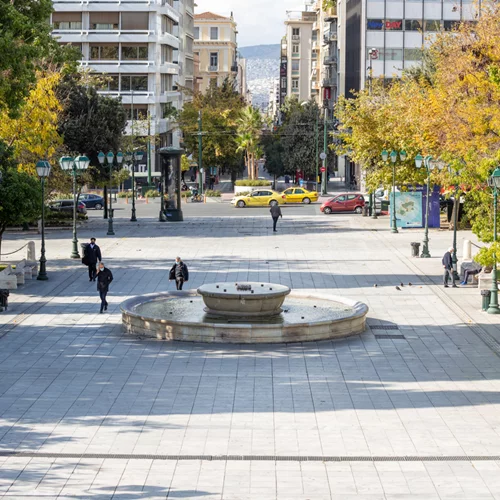 Μέτρα - ανάσα από το lockdown | Βόλτες εκτός δήμου τα Σαββατοκύριακα και αγορές στα μαγαζιά "με το ρολόι" από Δευτέρα