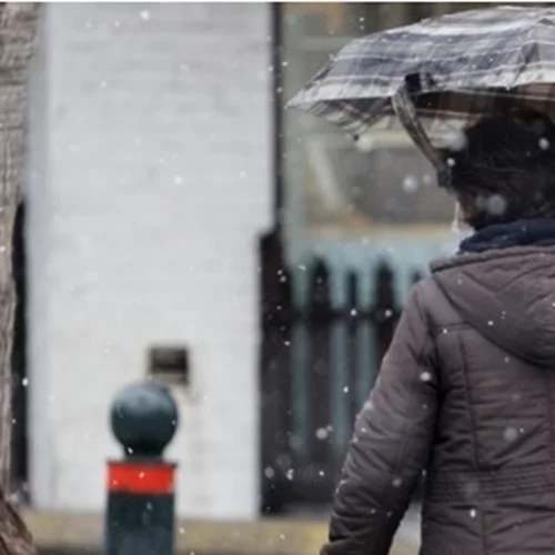 Αγριεύει το σκηνικό του καιρού με βροχές και καταιγίδες, πέφτει αισθητά η θερμοκρασία - Πού θα χιονίσει