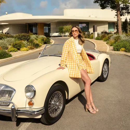 Αθηνά Οικονομάκου | Είναι το νέο #EnvieGirl!