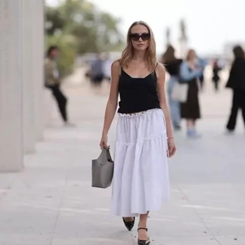 Οι chic τρόποι για να φορέσεις μια λευκή φούστα το καλοκαίρι