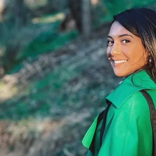 Η Ευγενία Σαμαρά δείχνει τον πιο κομψό τρόπο για να φορέσεις το δερμάτινο παντελόνι