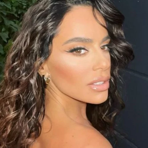 Μαρία Αντωνά | Με σούπερ μίνι φόρεμα και high heels στην Αργυρούπολη