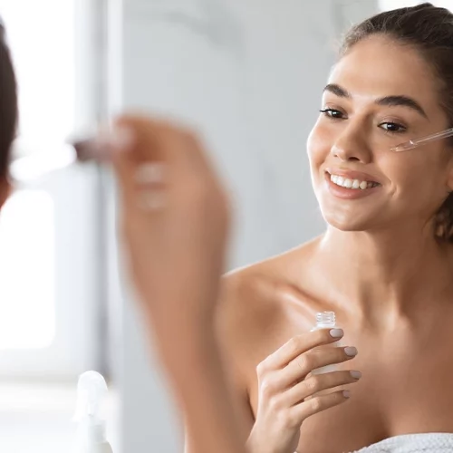 10 skincare προϊόντα κάτω των 10€ που είναι πολύ καλύτερα από πολλά luxury