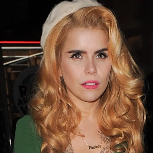 Η Paloma Faith δείχνει τις προσπάθειές της να ανταποκριθεί στον ρόλο της μητέρας και της μουσικού