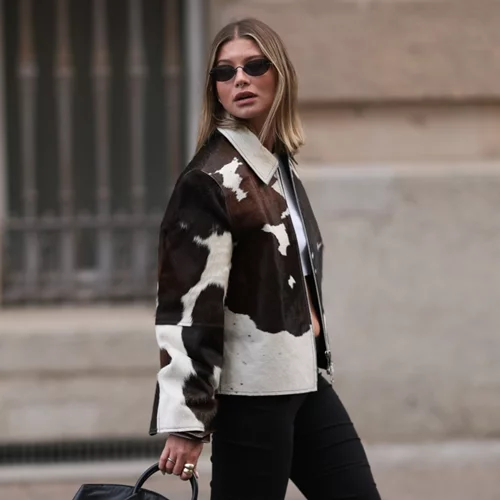 Ποια είναι η αμφιλεγόμενη τάση της μόδας που βλέπουμε παντού στα social media;