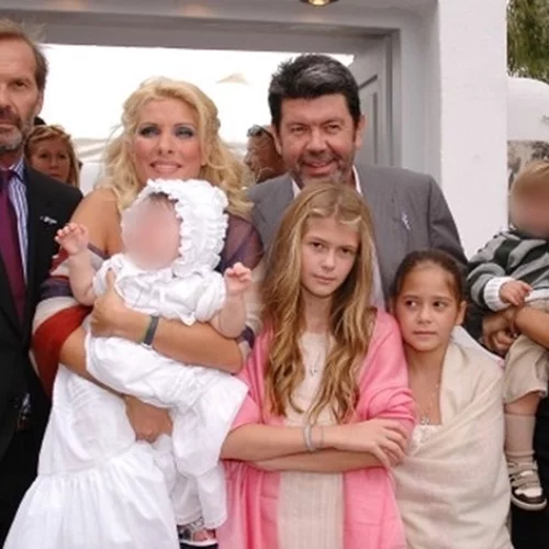 Νονοί και Βαφτιστήρια | Ποιες είναι οι διάσημες κουμπαριές στην ελληνική showbiz;