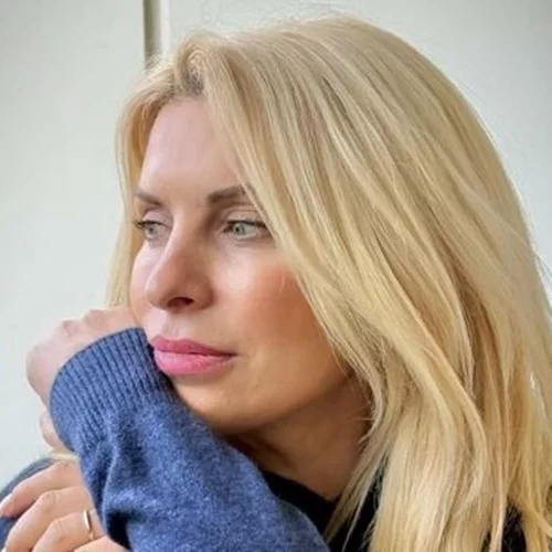 Η Ελένη Μενεγάκη είναι μία από εμάς | Ο προβληματισμός και η βοήθεια από τους θαυμαστές της