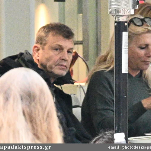 Απόστολος Γκλέτσος | Έξοδος στο κέντρο της Αθήνας με την σύντροφό του