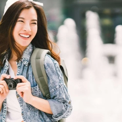 Στην Ιαπωνία κάνουν μαθήματα για να θυμηθούν πώς χαμογελάνε