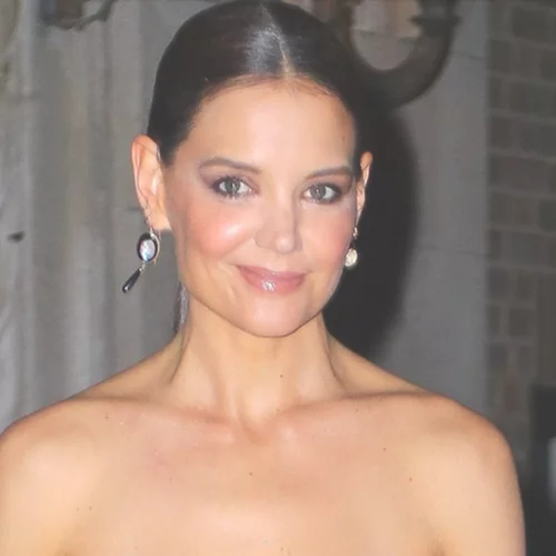 Katie Holmes | Έκανε την πρώτη της εμφάνιση στο κόκκινο χαλί με το νέο σύντροφό της, Bobby Wooten