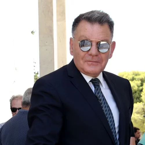 Αλέξης Κούγιας: Διασωληνωμένος στη ΜΕΘ - σε πολύ κρίσιμη κατάσταση