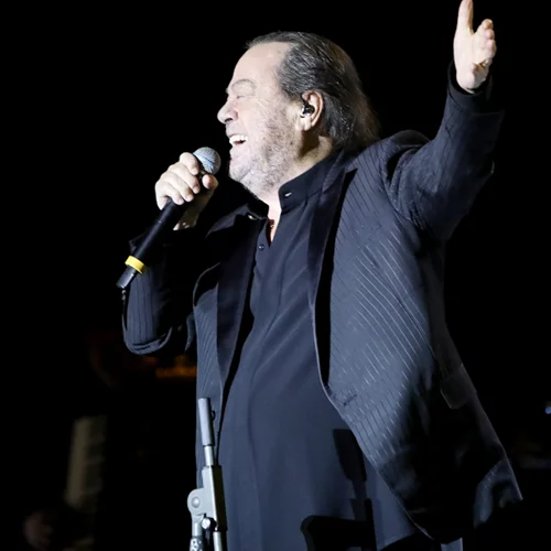 Γιάννης Πάριος | Η εξομολόγησή του για την προσωπική του ζωή, την καριέρα και τα παιδιά του