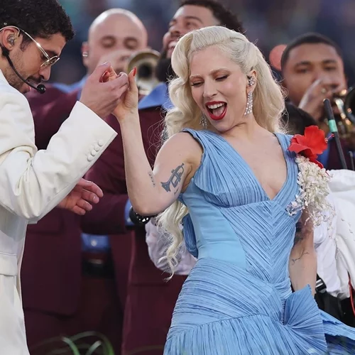 Super Bowl 2026 | Παρέλαση αστέρων στο halftime show του Bad Bunny