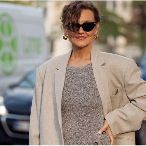 Μπήκε ο Δεκέμβριος | Τα καλύτερα looks για γυναίκες άνω των 50