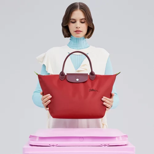 Η Le Pliage® της Longchamp γίνεται πιο "πράσινη" από ποτέ
